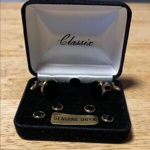Onyx Black and Gold Cufflinks Set